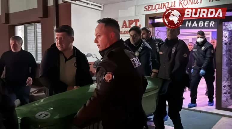 İki kardeşin boğazlarını keserek öldüren maskeli şüpheli aranıyor!