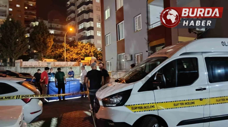 Adana'da önce genç kadını katletti sonra intihar etti.