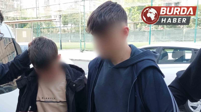 Samsun’da pompalı tüfekle ev kurşunlayan 2 çocuk yakalandı.