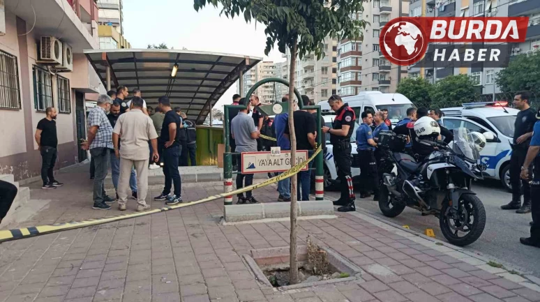 Adana'da eski eşi tarafından alt geçitte tabancayla öldürüldü.