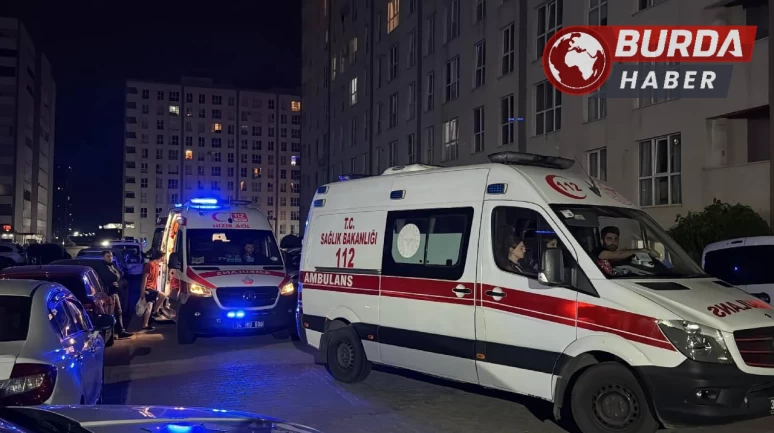 Esenyurt’ta yangın sırasında panik yapan kadın 8. kattan atladı.