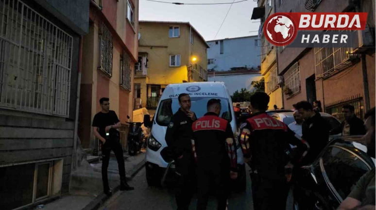Beyoğlu'nda kardeşini silahla öldürdükten sonra intihar etti.
