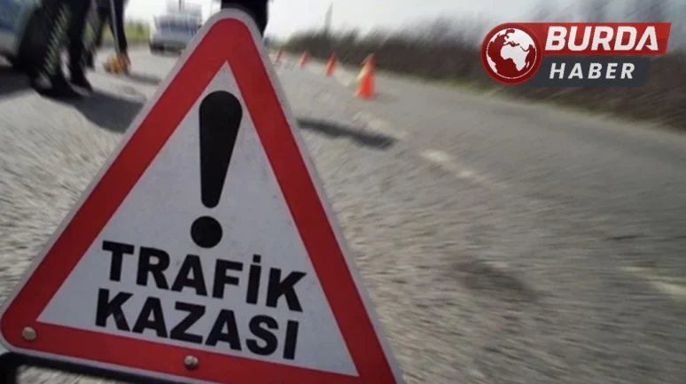 91 yaşındaki sürücü direksiyon başında fenalaştı, 4 araca çarptı.