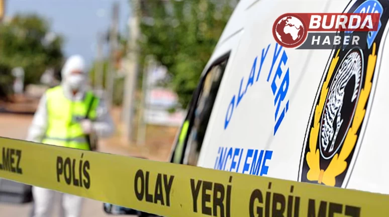 Alkol masasında çıkan bıçaklı kavgada 2 kişi öldü, 2 kişi yaralandı.