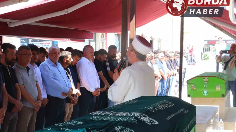 Fabrikadaki azot gazı sızıntısından zehirlenen 2 işçi defnedildi.