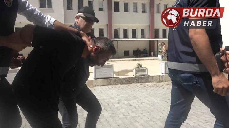 Yalova’da alkol alırken tartıştığı arkadaşını öldüren zanlı adliyede