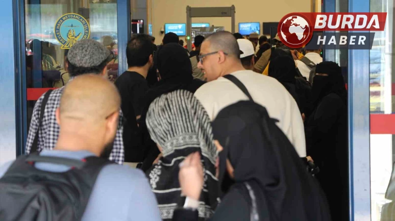 İran’dan tahliye edilen Ummanlı kafile Trabzon’dan ülkelerine dönüyor