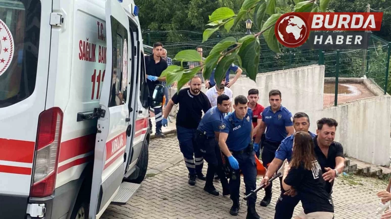 Eski eşini katletti, cinayeti oğlunun işlediğini iddia etti.