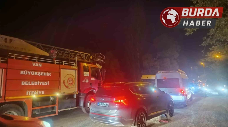 Bahçesaray’da çaya düşen 16 yaşındaki kız çocuğu hayatını kaybetti.