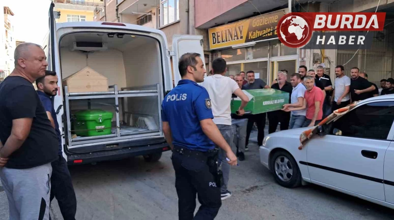 "Kanepeden düştü" ihbarıyla cinayeti saklayan 3 şüpheli tutuklandı