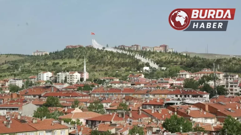 Polatlı’da öğrenci taşıyan otobüs alev alev yandı.