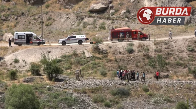 Tunceli’de kayıp gencin cesedi baraj gölündeki araçtan çıkarıldı.