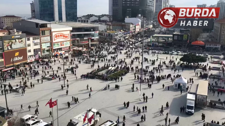 Esenyurt’ta vatandaşlar sokakta çıplak yürüyen Afrikalıyı dövdü.