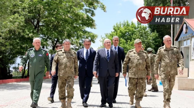 Yaşar Güler, TSK Komuta Kademesi ile birlikte İran sınırında!