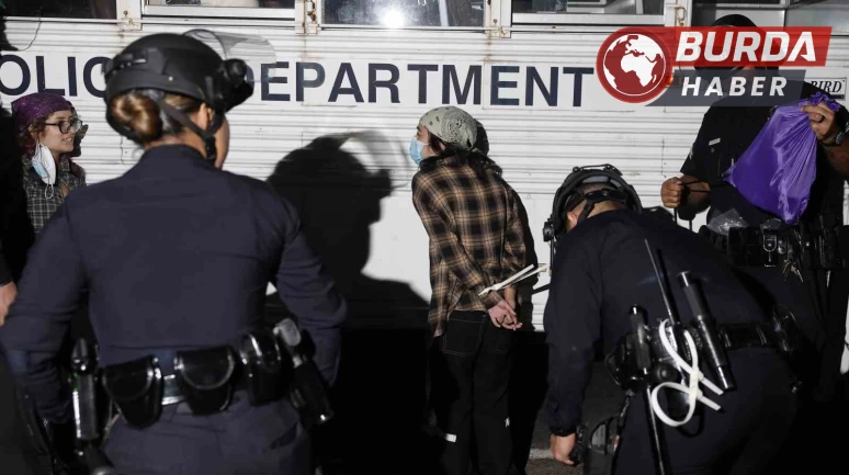 Los Angeles sokakları alev alev: 100’den fazla kişi gözaltında