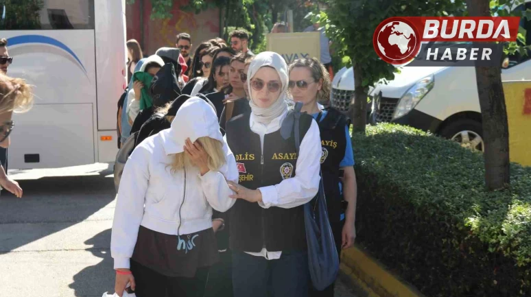 Eskişehir’de düzenlenen fuhuş operasyonunda 19 şüpheli yakalandı.