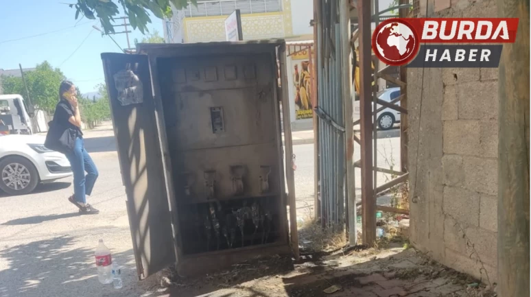 Ünye'de trafo patladı, çevrede kısa süreli panik yaşandı.