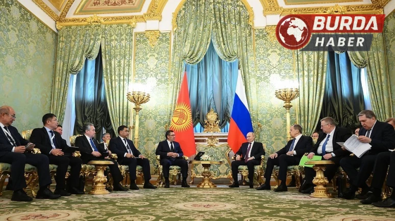 Putin, Kırgızistan Cumhurbaşkanı Sadr Caparov ile görüştü.