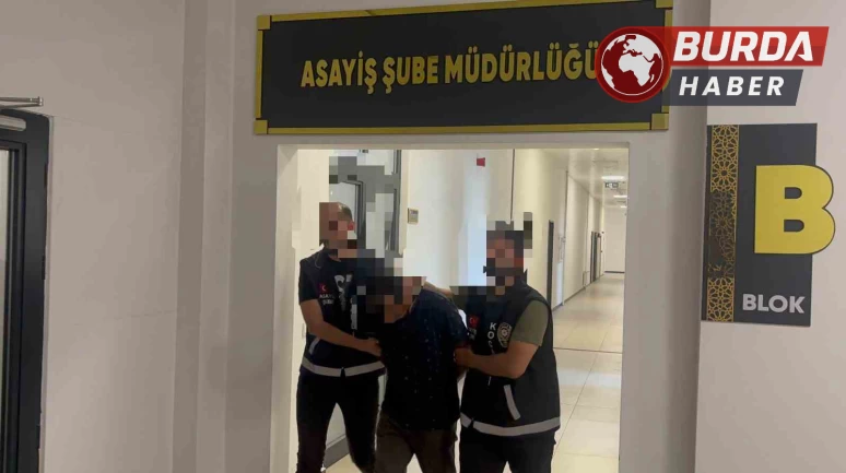 Kuzenini göğsünden bıçaklayarak öldüren adam tutuklandı.