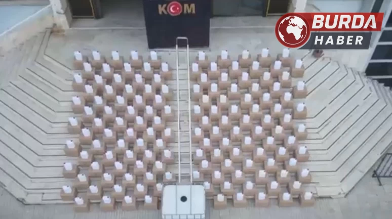 Denizli’de 3 bin litre kaçak alkol ele geçirildi.