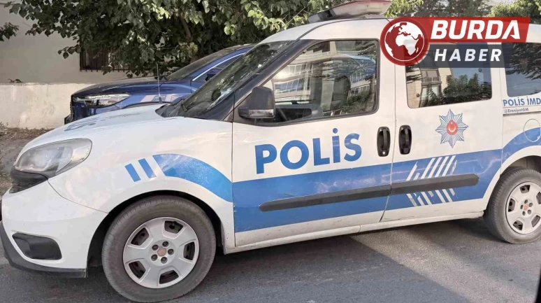 Evinin önünde silahlı saldırıya uğrayan şahıs bacağından yaralandı.