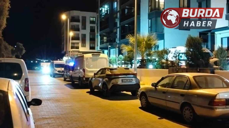 Milas’ta 2 çocuk annesi 43 yaşındaki kadın evinde ölü bulundu.