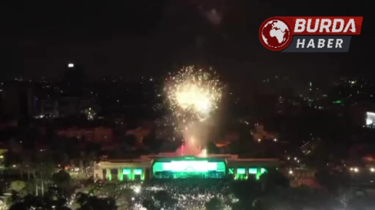 Pakistan’da bağımsızlık günü kutlamalarında havaya ateş açıldı.