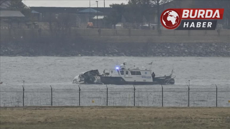 ABD’de helikopter mavnanın üzerine düştü: 2 kişi öldü