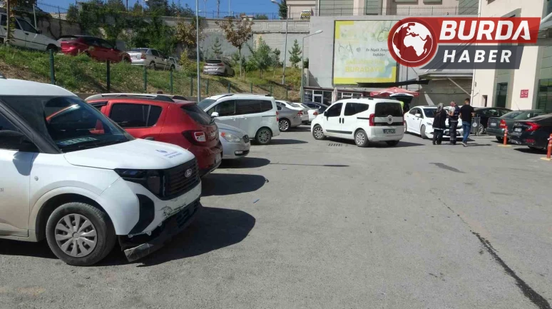 Malatya'da kalp krizi geçiren sürücü 7 araca çarptı.