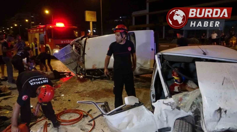 Tofaşlar kafa kafaya çarpıştı, ortalık savaş alanına döndü.