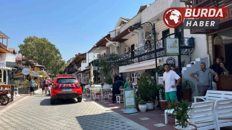Muğla Akyaka’daki bir otel odasında bir kadın ölü bulundu.