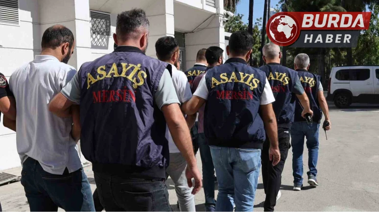 16 milyonluk soygun yaptılar, biri damda uyurken yakalandı.