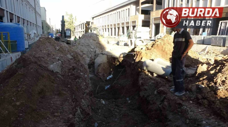 Malatya’daki çarşı inşaatında göçük altında kalan işçi kurtarılamadı