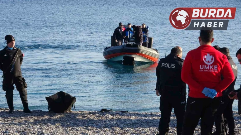 Antalya Konyaaltı Sahilinde Oltaya Erkek Cesedi Takıldı