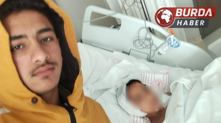 Ankara'da Sokak Köpekleri Çocuğa Saldırdı, Komşu Kurtardı