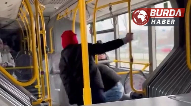 Bursa'da Otobüste Şahsı Darp Eden Şüpheli, "Komutanıma Bıçak Çekmişti"