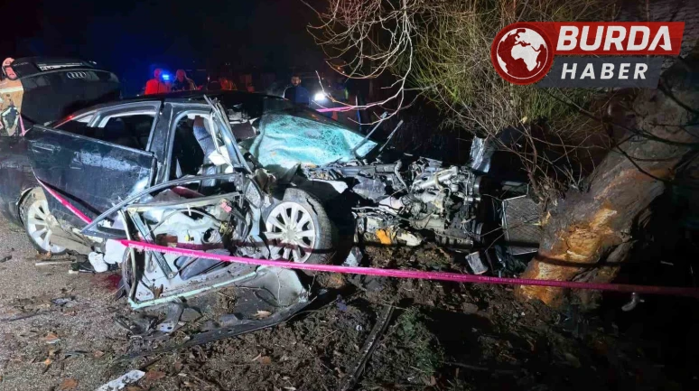 İnegöl'de Kontrolden Çıkan Otomobil Ağaca Çarptı: 2 Ölü, 2 Yaralı