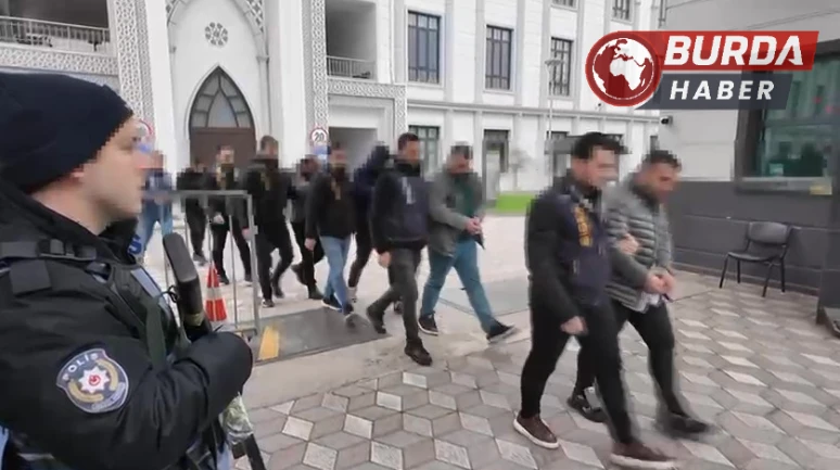 Çocukların Müstehcen Görüntülerini Paylaşan 12 Şüpheli Tutuklandı