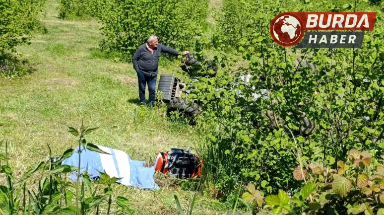 Emekli polis devrilen traktörün altında hayatını kaybetti