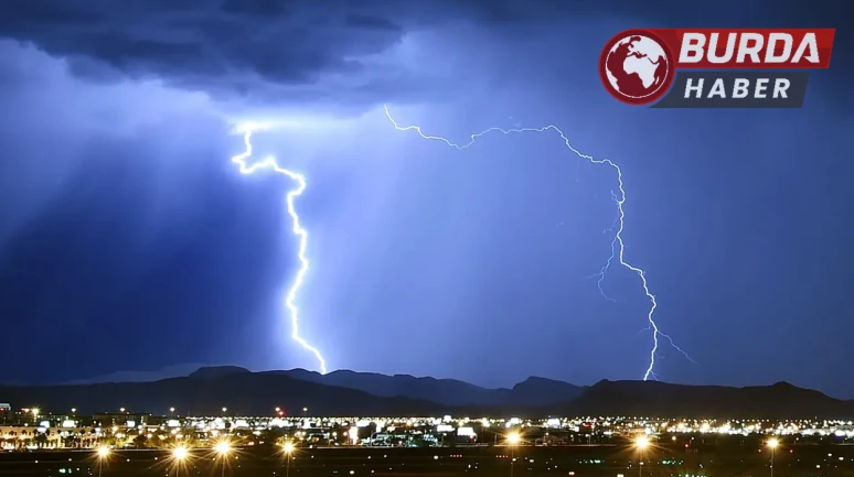 Bangladeş’te  birçok noktaya yıldırım düştü: 14 kişi öldü