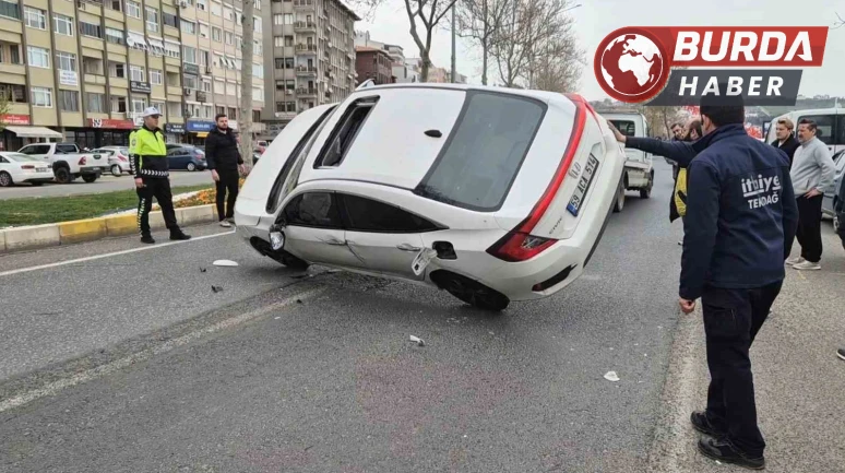 Otomobillerin karıştığı kazada 1 kişi  yaralandı