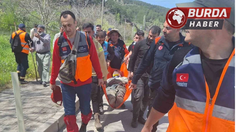 Kaybolan yaşlı adam 2 gün sonra dağda uyurken bulundu