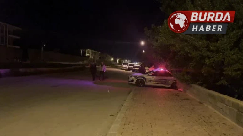 Kontrolden çıkan motosiklet, kamyonun altına girdi: 1 kişi öldü