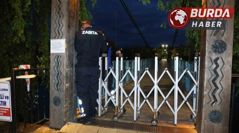 Kızılırmak'ta sallanan köprü yaya geçişlerine kapatıldı