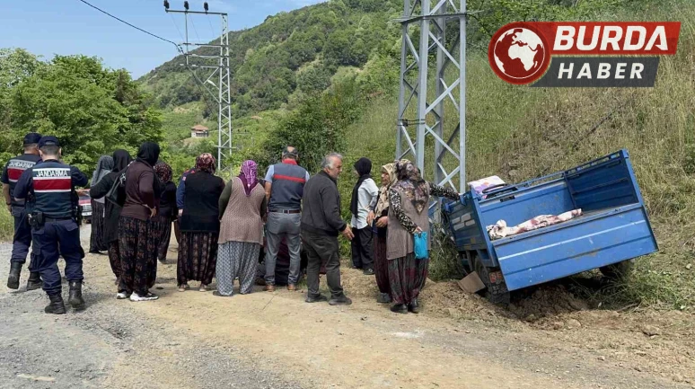 Kontrolden çıkan tarım aracı devrildi: 5 kişi yaralandı