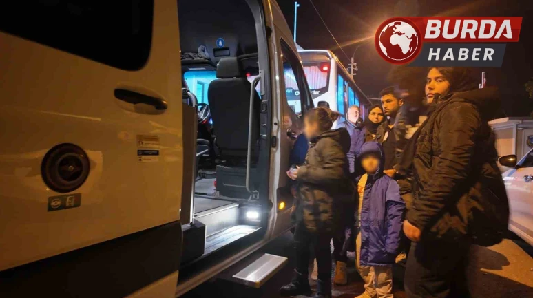 Yarı batık halde bulunan göçmen botunda 1 çocuk hayatını kaybetti