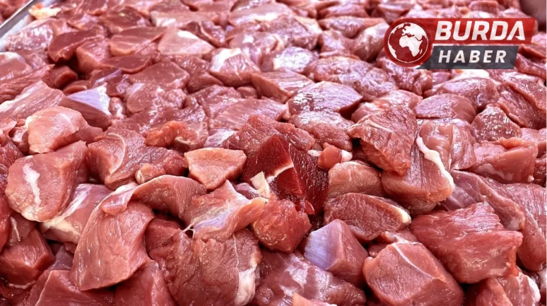 Kurban etindeki "koyu kan" ve "kötü koku" hastalık belirtisi olabilir