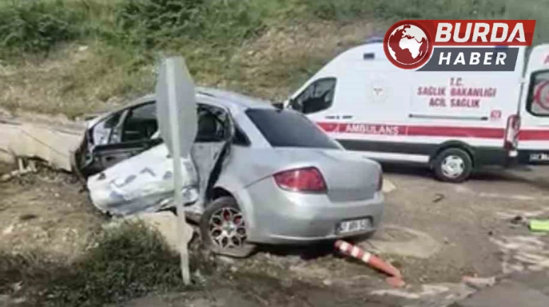 İzmit’te otomobil ile belediye otobüsü çarpıştı: 3 kişi yaralandı