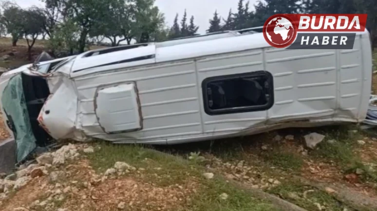 Kontrolden çıkan işçi servisi şarampole uçtu: 16 kişi yaralandı