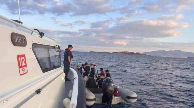 İzmir'de 15 kaçak göçmen operasyonla ele geçirildi